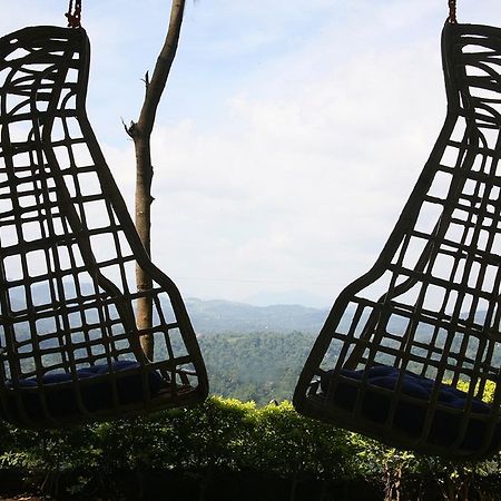 Mowbrey House Hotel แคนดี้ ภายนอก รูปภาพ