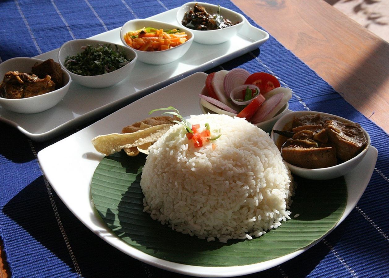 Mowbrey House Hotel แคนดี้ ภายนอก รูปภาพ
