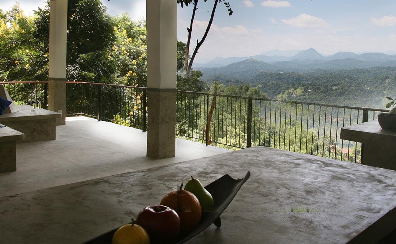 Mowbrey House Hotel แคนดี้ ภายนอก รูปภาพ